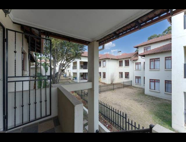 2 BEDROOM APARTMENT FOR SALE IN PAULSHOF